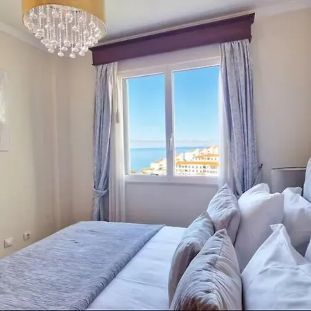 Ocean & Mountain Views-garage Parking-walk To Do Vigario Apartment