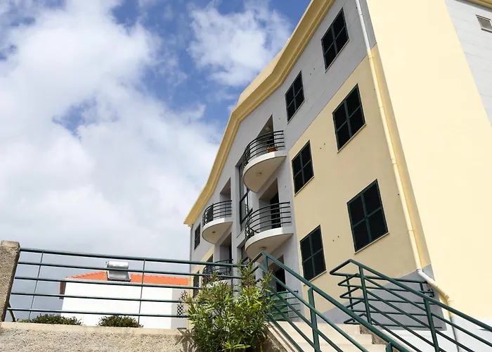 Ocean & Mountain Views-garage Parking-walk To Do Vigario Apartmán Câmara de Lobos