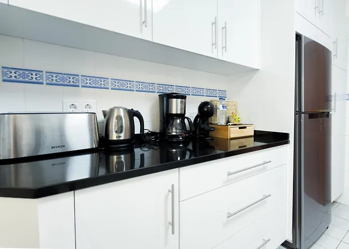 Ocean & Mountain Views-garage Parking-walk To Do Vigario Câmara de Lobos